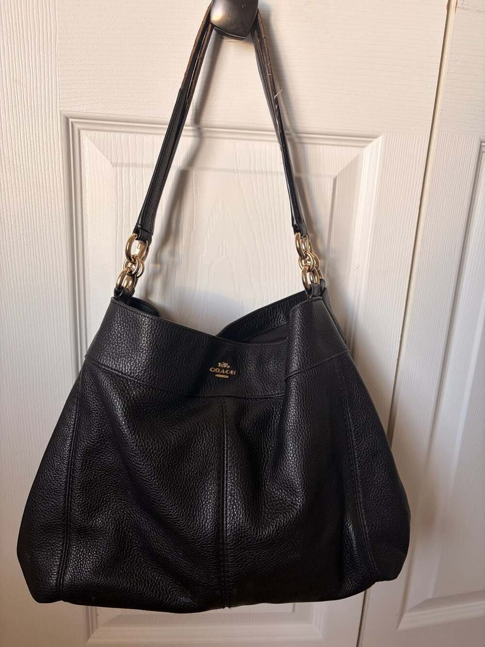 Coach F28997 Lexy Shoulder Bag